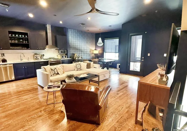3rd image of 1154 E Euclid Ave, San Antonio, TX 78230