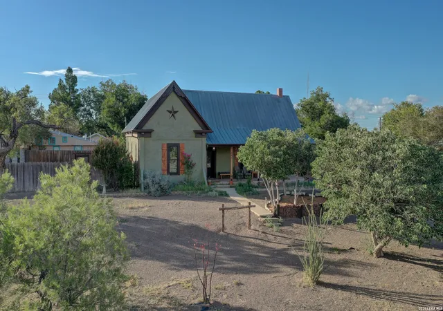 Photo 3 of Single family home for sale at 405 W Avenue E, Alpine, TX 79830 | MLS# 2001174 | Listing updated on 2026-07-28
