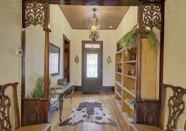 Photo 4 of Single family home for sale at 405 W Avenue E, Alpine, TX 79830 | MLS# 2001174 | Listing updated on 2026-07-28