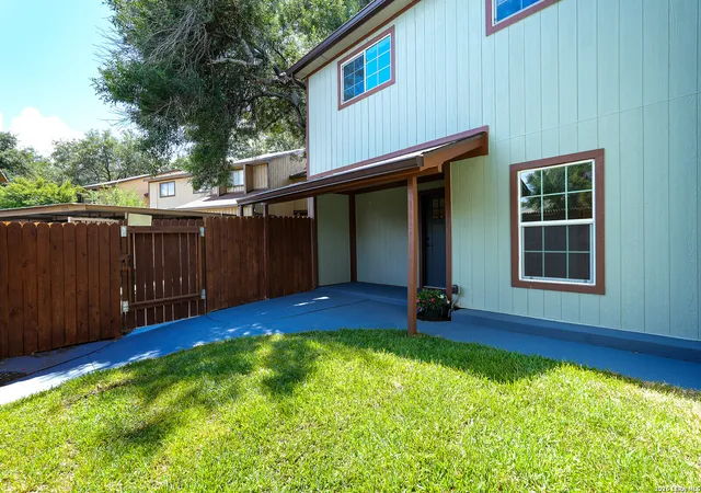 Photo 3 of Single family home for sale at 12027 Ashrock Ct, San Antonio, TX 78230 | MLS# 2001187 | Listing updated on 2026-09-15