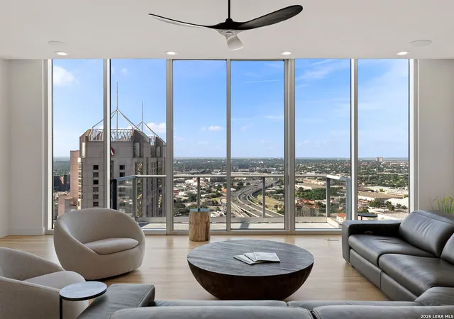 Photo 3 of Condo for sale at 610 E Market #UNIT 3304, San Antonio, TX 78205 | MLS# 2001199 | Listing updated on 2026-09-17