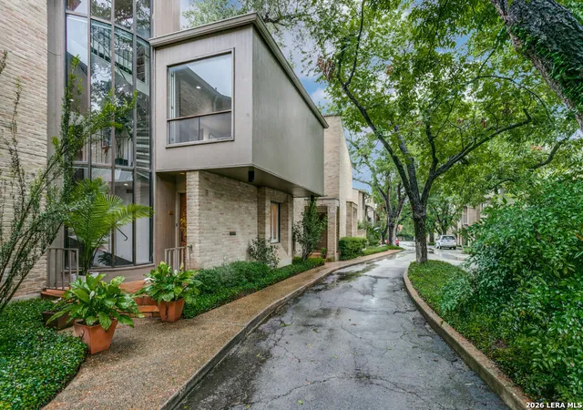 image of 3 Gallery Ct, San Antonio, TX 78209