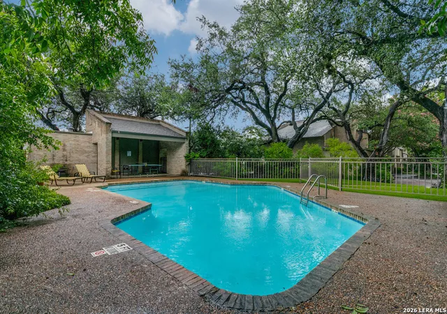 2nd image of 3 Gallery Ct, San Antonio, TX 78209