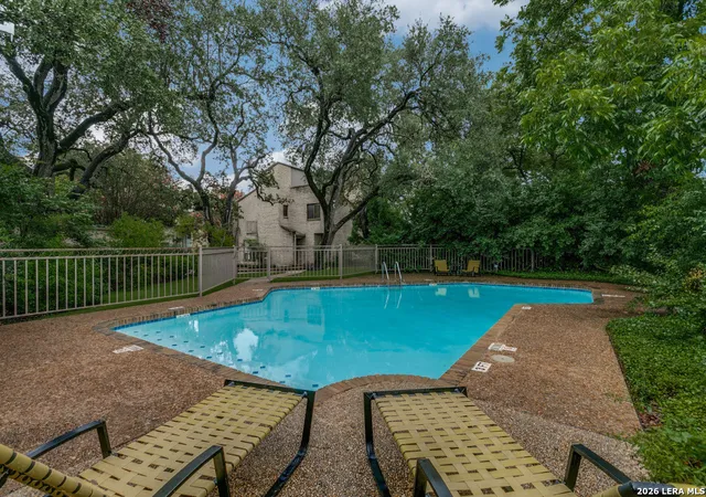 25th image of 3 Gallery Court #B, San Antonio, TX 78209 | MLS# 2001211