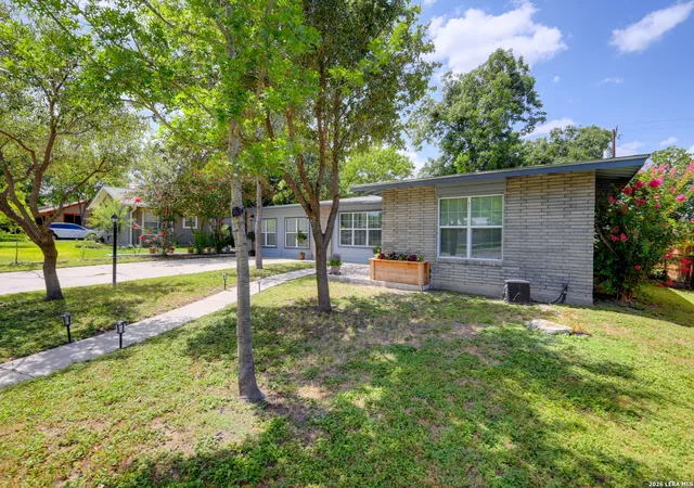 Photo 4 of Single family home for sale at 651 Shadywood, San Antonio, TX 78216 | MLS# 2001221 | Listing updated on 2026-09-22