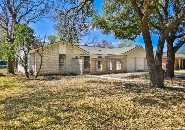 2nd image of 131 Creekside Dr, Boerne, TX 78006 | MLS# 2001252