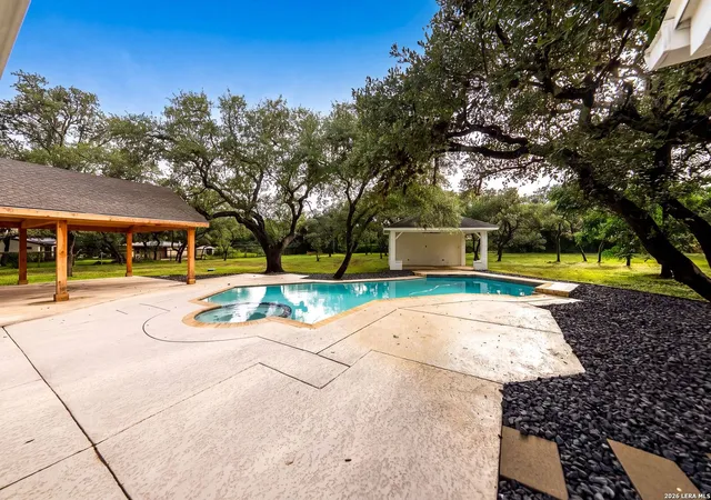 3rd image of 412 Cliffside Dr, Shavano Park, TX 78231 | MLS# 2001255