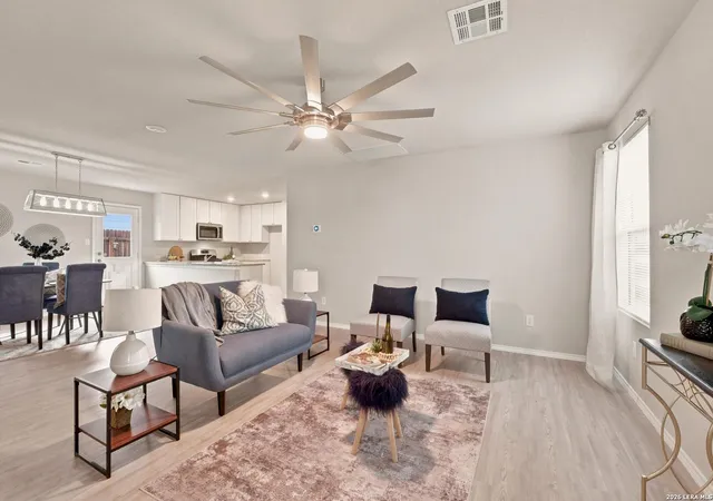 4th image of 10782 Giacconi Dr, Converse, TX 78109 | MLS# 2001283