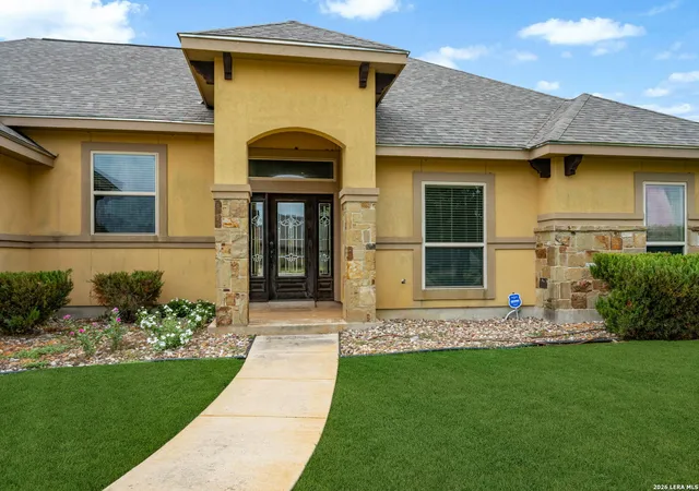Photo 2 of Sale Pending at 1633 Camden Ln, Pleasanton, TX 78064 | MLS# 2001302 | Listing updated on 2026-07-30