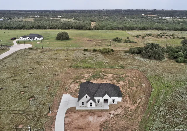 Photo 3 of Single family home for sale at 105 Hidden Path, Floresville, TX 78114 | MLS# 2001327 | Listing updated on 2026-08-30