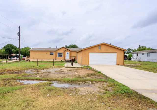 1st image of 5004 Apache Moon, Spring Branch, TX 78070 | MLS# 2001335