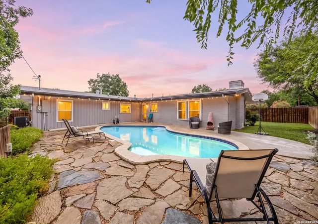 Photo 1 of Sale Pending at 359 Rexford Dr, San Antonio, TX 78216 | MLS# 2001342 | Listing updated on 2026-08-31