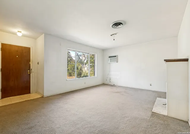 Photo 4 of Single family home for sale at 1207 Hammond Ave, San Antonio, TX 78210 | MLS# 2001345 | Listing updated on 2026-09-25
