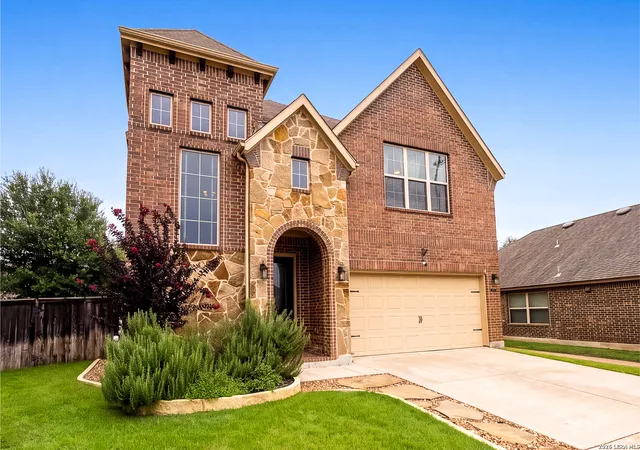 Photo 1 of Sale Pending at 117 Churchill Rd, Boerne, TX 78006 | MLS# 2001346 | Listing updated on 2026-10-08