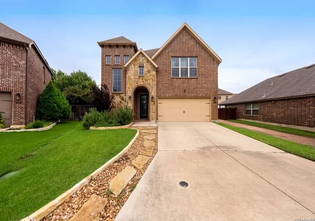 Photo 2 of Sale Pending at 117 Churchill Rd, Boerne, TX 78006 | MLS# 2001346 | Listing updated on 2026-10-08
