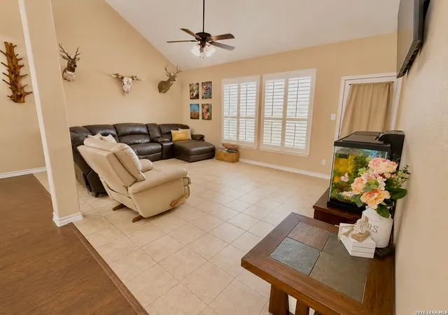 Photo 3 of Single family home for sale at 1848 Lost Trail, Pleasanton, TX 78064 | MLS# 2001356 | Listing updated on 2026-08-27