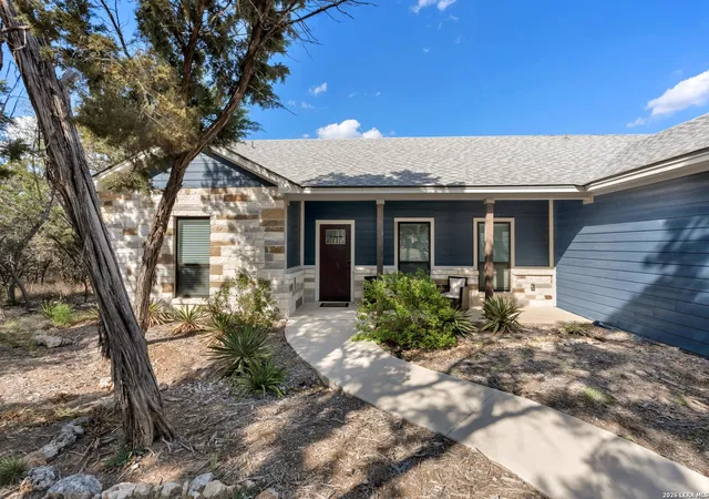 Photo 1 of Single family home for sale at 2298 Fuller Dr, Canyon Lake, TX 78133 | MLS# 2001360 | Listing updated on 2026-09-14