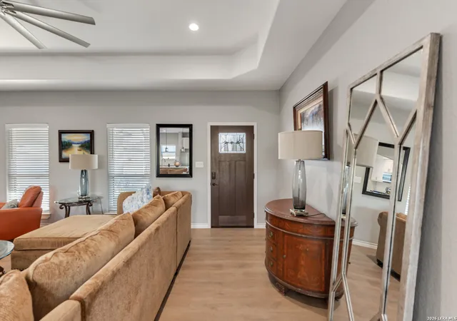 Photo 4 of Single family home for sale at 2298 Fuller Dr, Canyon Lake, TX 78133 | MLS# 2001360 | Listing updated on 2026-09-14