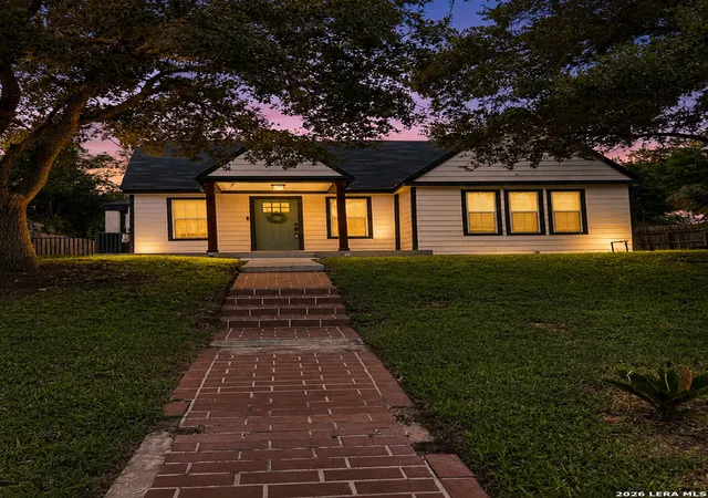 1st image of 905 E Corpus Christi, Beeville, TX 78102 | MLS# 2001369