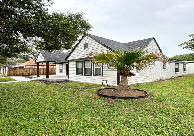 5th image of 905 E Corpus Christi, Beeville, TX 78102 | MLS# 2001369