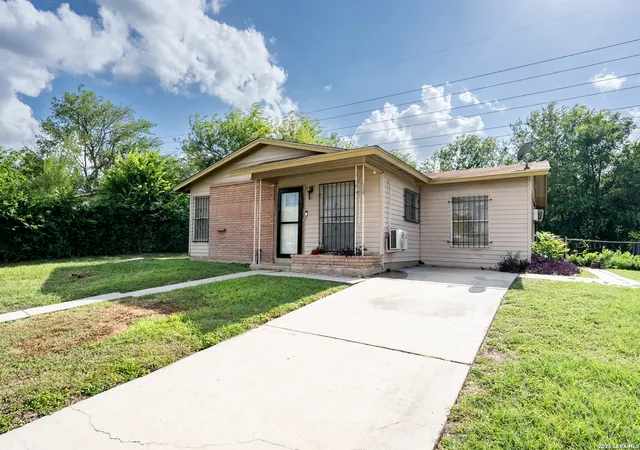 3rd image of 2519 Spur Dr, San Antonio, TX 78227 | MLS# 2001371
