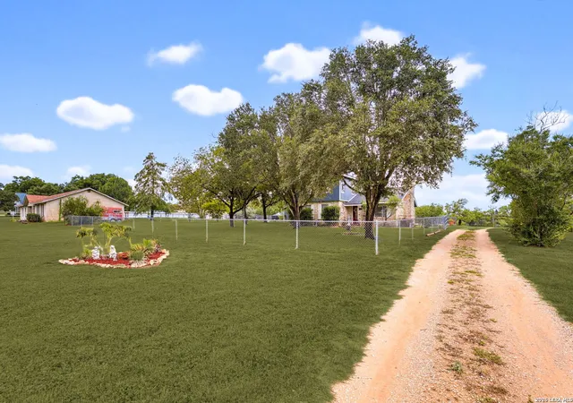 3rd image of 12591 Lavernia Rd, St. Hedwig, TX 78152 | MLS# 2001379