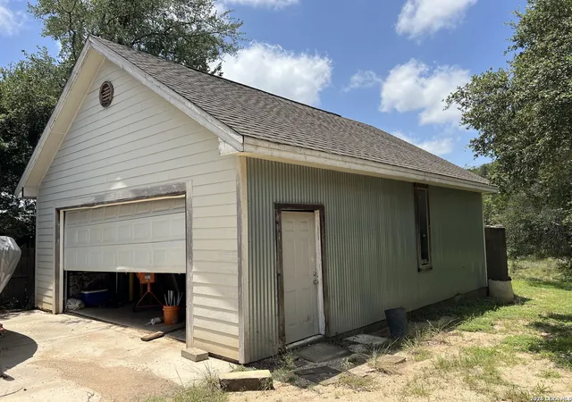 Photo 4 of Land for sale at 1589 Lonesome, Canyon Lake, TX 78133 | MLS# 2001400 | Listing updated on 2026-09-19