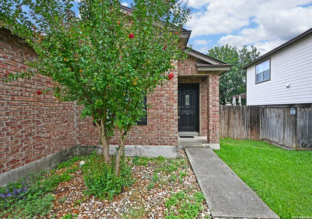 2nd image of 357 Scenic Mdw, New Braunfels, TX 78130 | MLS# 2001417