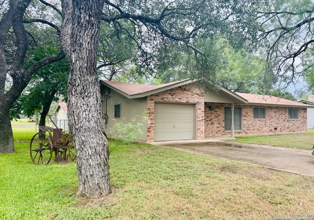 1st image of 204 Skylark Dr, Fredericksburg, TX 78624 | MLS# 2001422