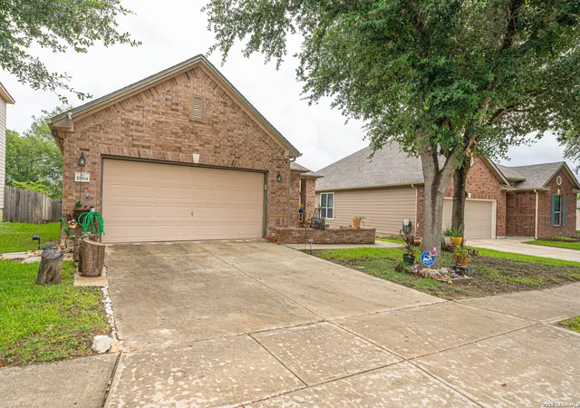 2nd image of 10904 Denae Dr, Live Oak, TX 78233 | MLS# 2001442