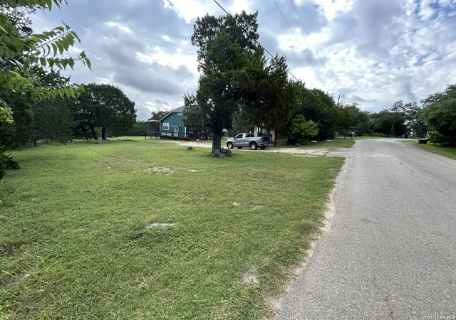 Photo 1 of Land for sale at 144 N Scenic Loop, Canyon Lake, TX 78133 | MLS# 2001452 | Listing updated on 2026-10-23