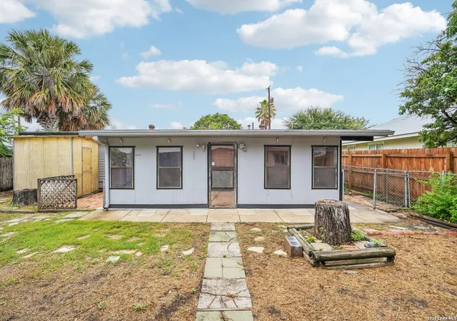 Photo 1 of Single family home for sale at 318 Surrels, San Antonio, TX 78228 | MLS# 2001458 | Listing updated on 2026-09-04