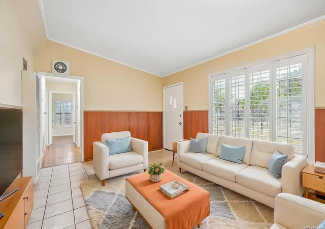 Photo 2 of Single family home for sale at 318 Surrels, San Antonio, TX 78228 | MLS# 2001458 | Listing updated on 2026-09-04