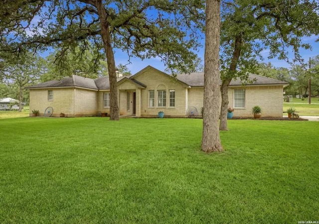 3rd image of 400 Quail Rdg, La Vernia, TX 78121 | MLS# 2001470