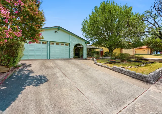Photo 3 of Single family home for sale at 7622 Pipers Ln, San Antonio, TX 78251 | MLS# 2001477 | Listing updated on 2026-09-16