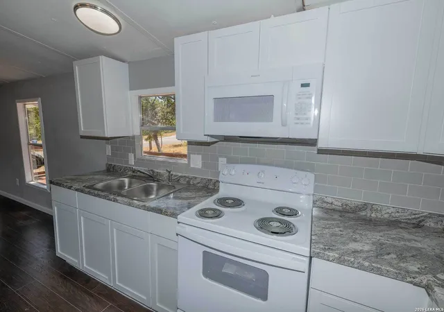2nd image of 393 Deer Valley St, San Antonio, TX 78133 | MLS# 2001483