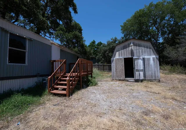 4th image of 393 Deer Valley St, San Antonio, TX 78133 | MLS# 2001483