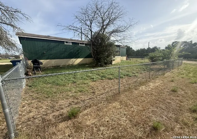 19th image of 572 River Bluff Cir, Pipe Creek, TX 78063 | MLS# 2001485