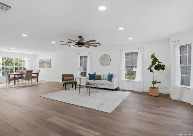 Photo 4 of Single family home for sale at 1687 Fir Cir, Schertz, TX 78154 | MLS# 2001505 | Listing updated on 2026-09-29