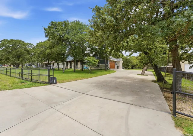 4th image of 199 Champions Blvd, La Vernia, TX 78121 | MLS# 2001525