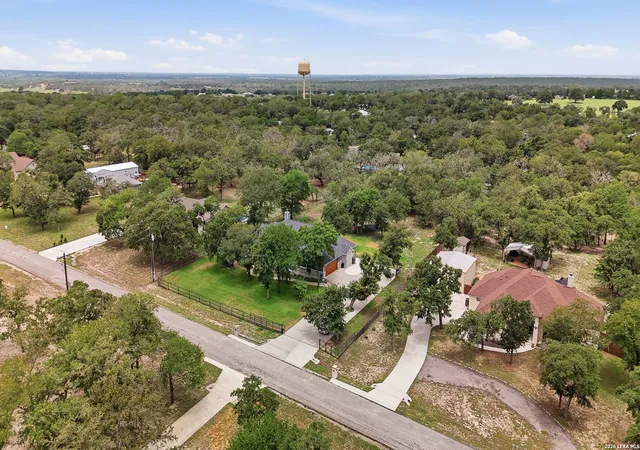 5th image of 199 Champions Blvd, La Vernia, TX 78121 | MLS# 2001525