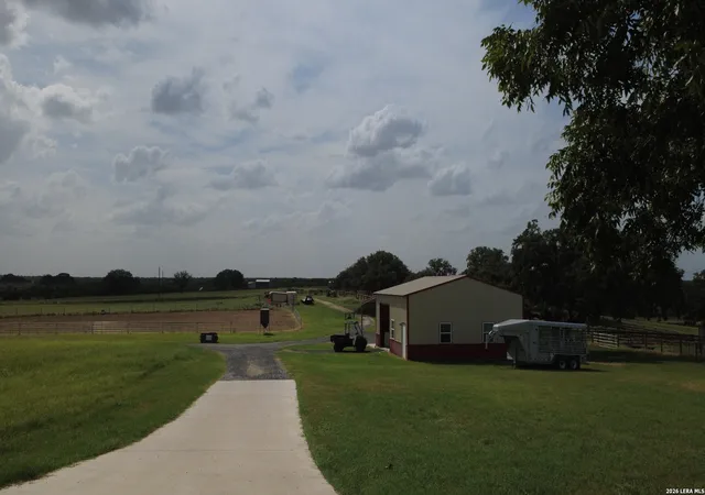 3rd image of 3558 Fm 536, Floresville, TX 78114 | MLS# 2001532