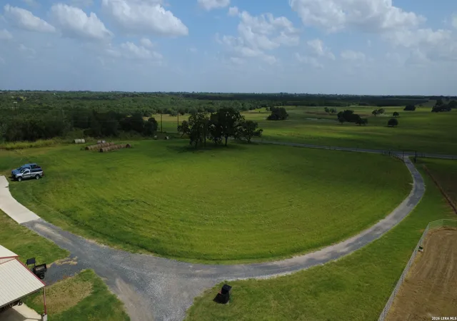 4th image of 3558 Fm 536, Floresville, TX 78114 | MLS# 2001532