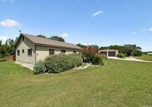 3rd image of 1355 Broad Oak Dr, Bandera, TX 78003 | MLS# 2001536