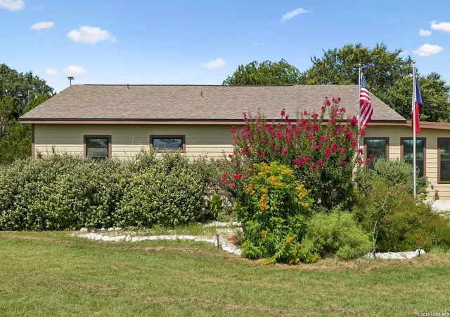 4th image of 1355 Broad Oak Dr, Bandera, TX 78003 | MLS# 2001536