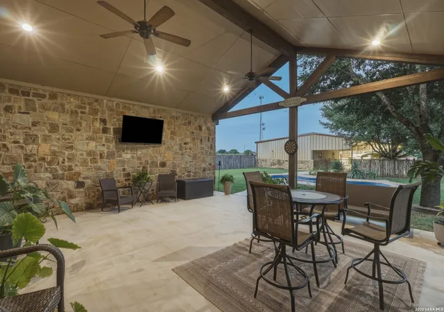 2nd image of 10085 Fm 775, La Vernia, TX 78121 | MLS# 2001541