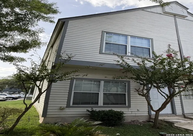 Photo 1 of Sale Pending at 1927 Crossgate Park, San Antonio, TX 78247 | MLS# 2001542 | Listing updated on 2026-08-25