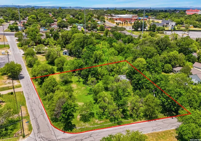 Photo 3 of Sale Pending at 4111 W Horseshoe Bnd, San Antonio, TX 78228 | MLS# 2001545 | Listing updated on 2026-08-14