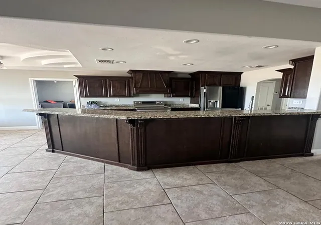 Photo 4 of Single family home for sale at 218 View Dr, Eagle Pass, TX 78852 | MLS# 2001548 | Listing updated on 2026-09-07