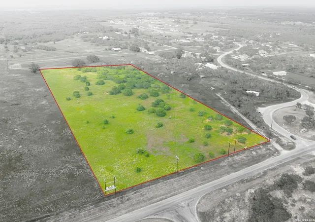 3rd image of 4568 Fm 2579, Floresville, TX 78114 | MLS# 2001589